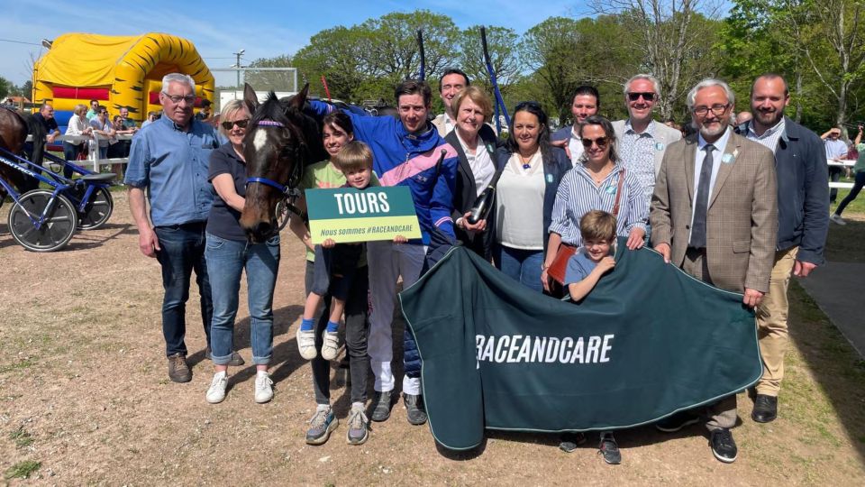 Une belle journée sur l'hippodrome de Chambray les Tours pour les Elus de la région CVL